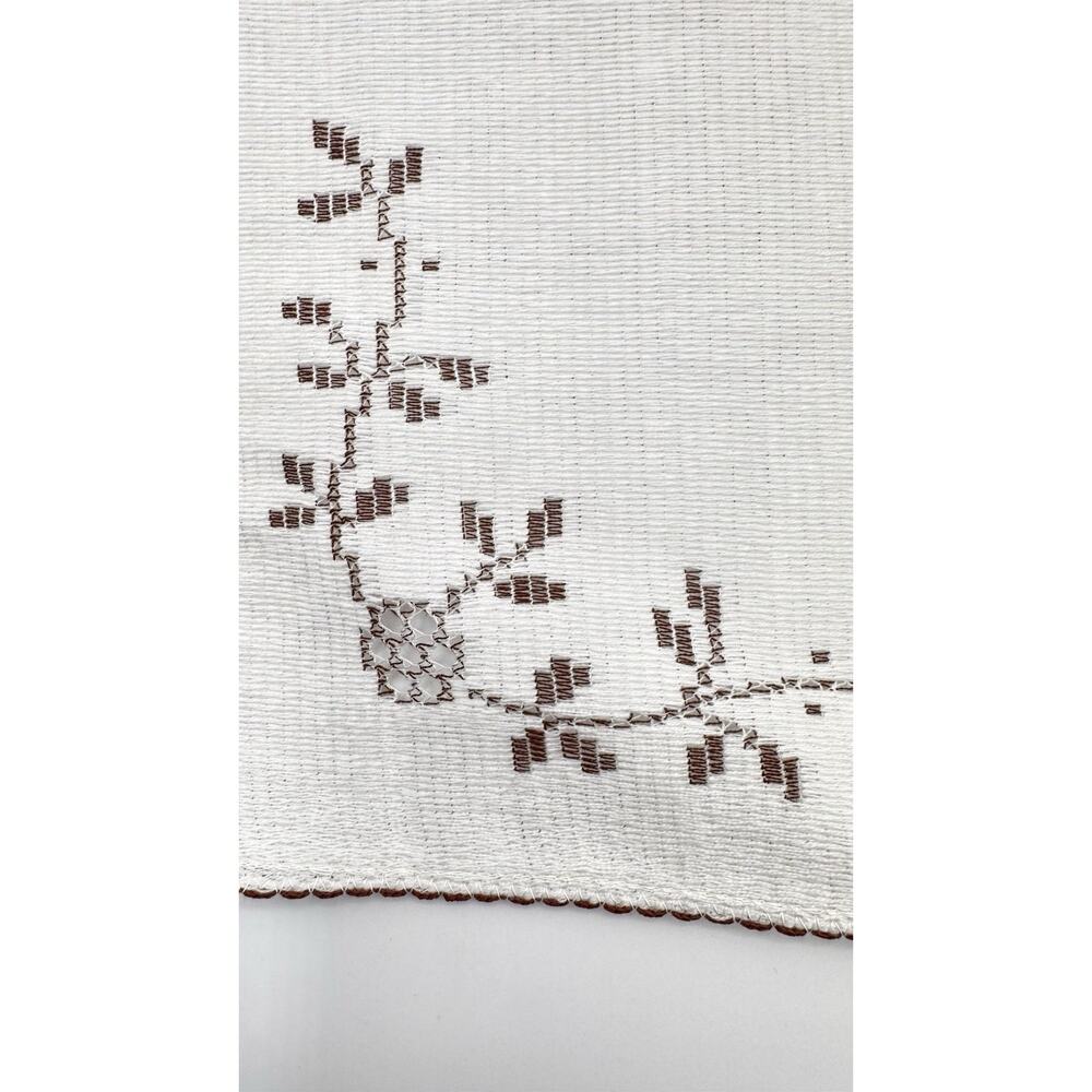 VTG 1973 NWT Madeira Embroidered 68 X 106 Brown Floral Tablecloth & 11 Napkins - Picture 7 of 10